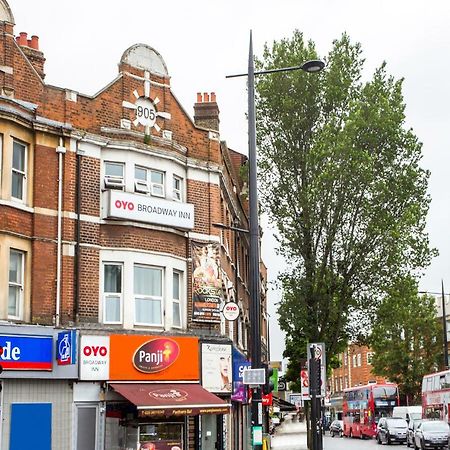 The Broadway Hotel - London Heathrow Саутхол Екстериор снимка