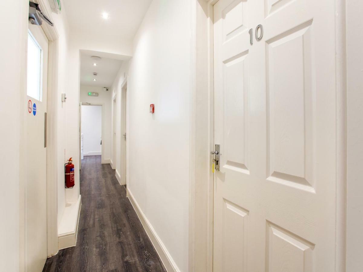 The Broadway Hotel - London Heathrow Саутхол Екстериор снимка